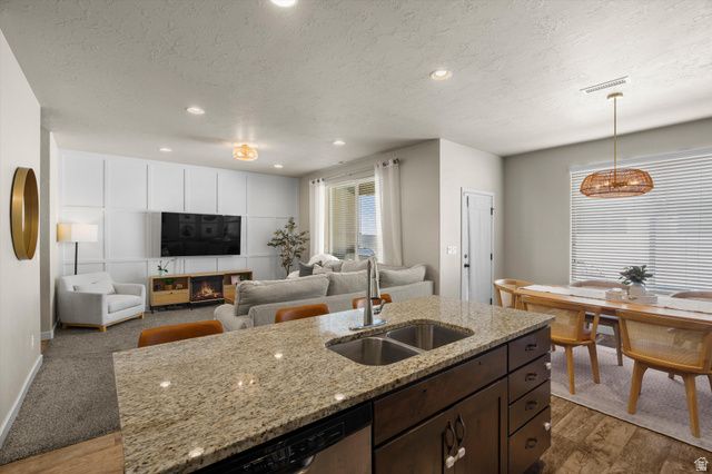 288 S 600 W, Centerville, UT 84014