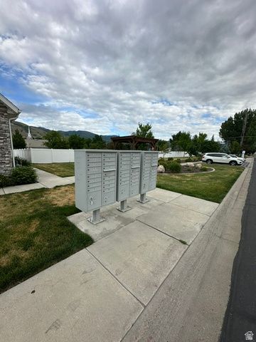 288 S 600 W, Centerville, UT 84014