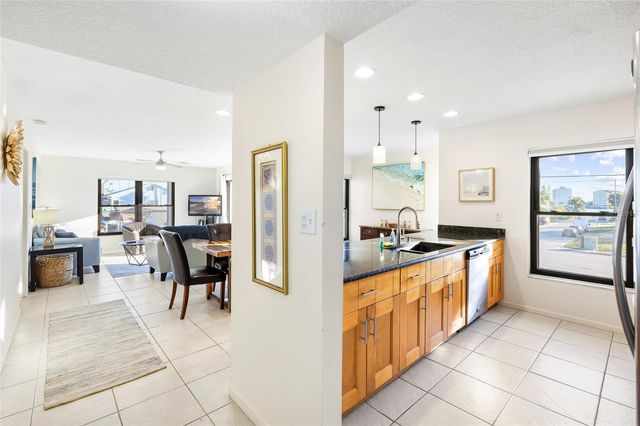 15 GLENDALE STREET B4, Clearwater, FL 33767