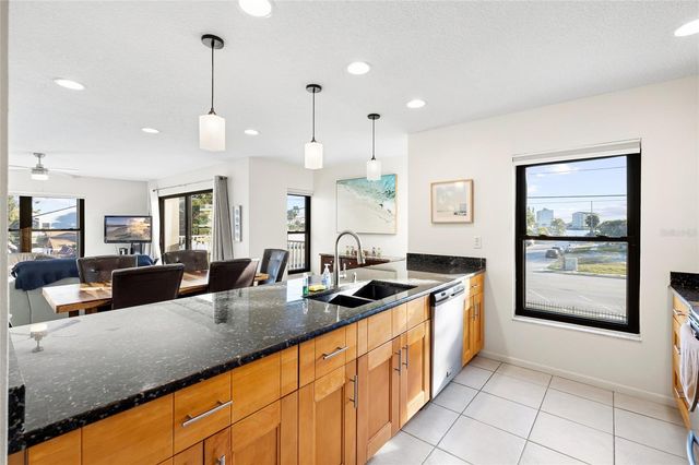 15 GLENDALE STREET B4, Clearwater, FL 33767