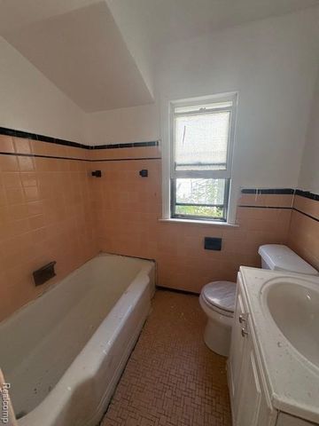 20274 Hickory Street, Detroit, MI 48205