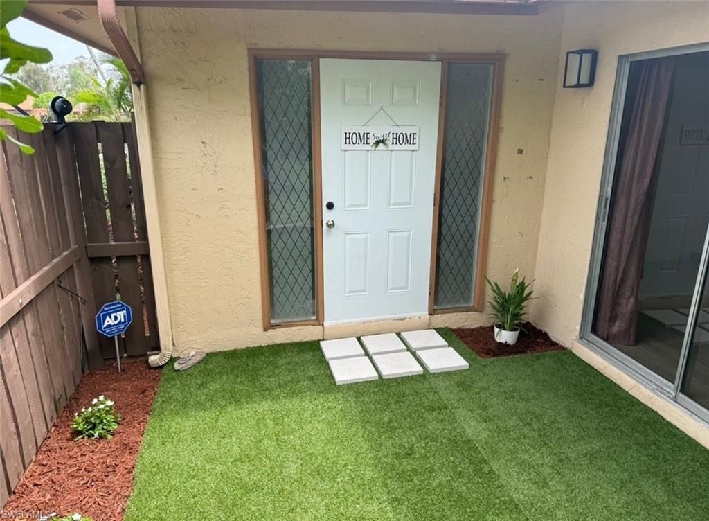 6320 Royal Woods DR, FORT MYERS, FL 33908 — photo 2