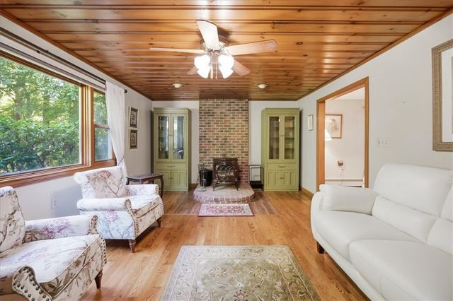 122 Burlingame Road, Smithfield, RI 02917