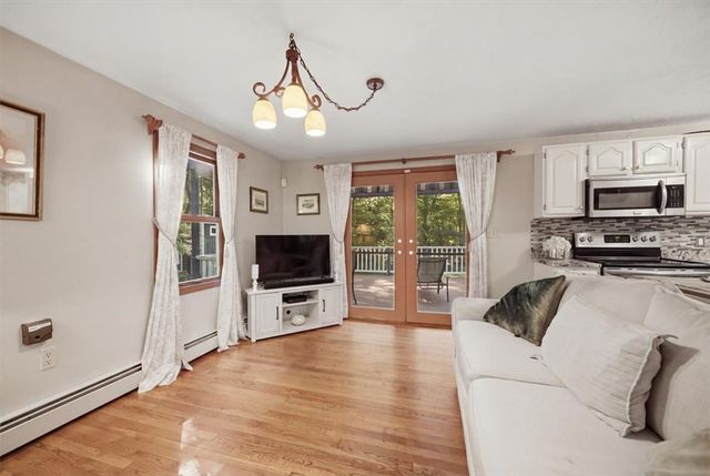 122 Burlingame Road, Smithfield, RI 02917