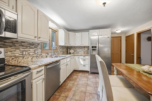 122 Burlingame Road, Smithfield, RI 02917