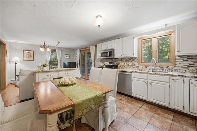 122 Burlingame Road, Smithfield, RI 02917
