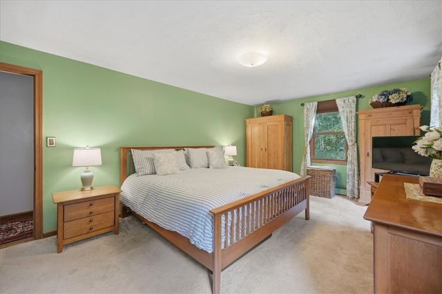 122 Burlingame Road, Smithfield, RI 02917