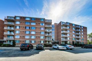 2211 S Highland Avenue 3C, Lombard, IL 60148