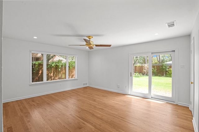 4452 Hockaday Drive, Dallas, TX 75229
