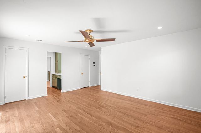 4452 Hockaday Drive, Dallas, TX 75229