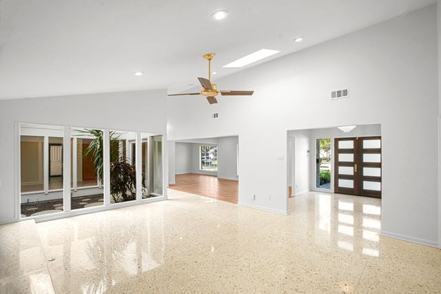 4452 Hockaday Drive, Dallas, TX 75229