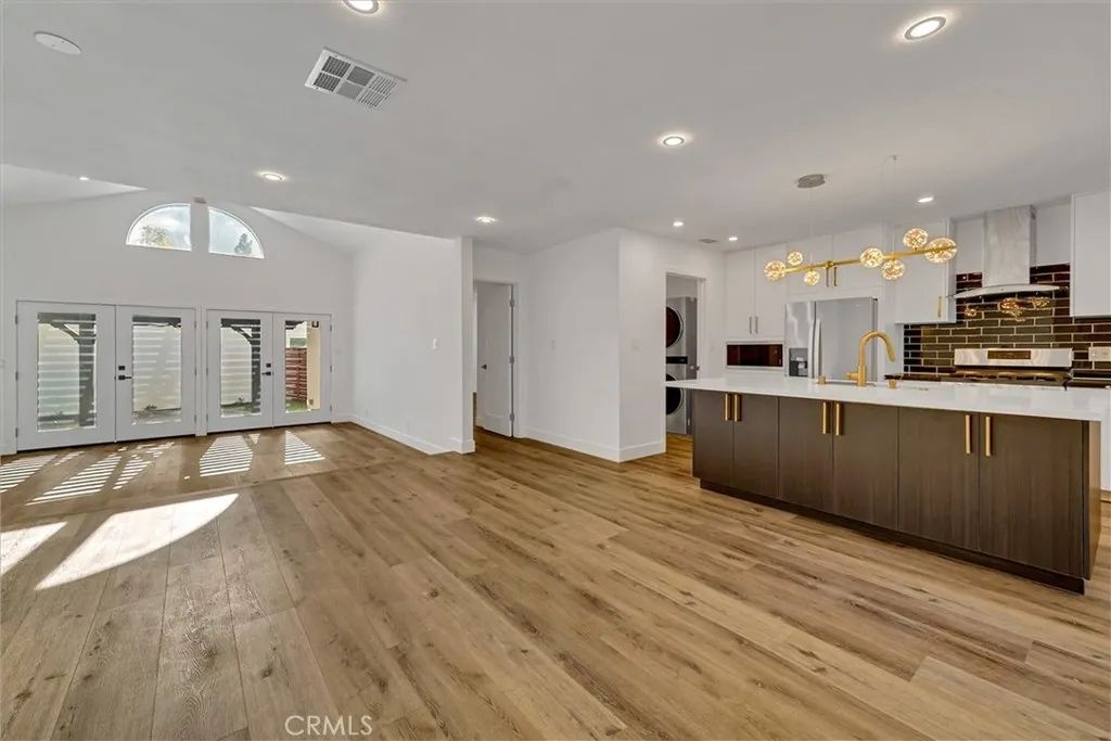 22134 Gilmore Street, Woodland Hills, CA 91303
