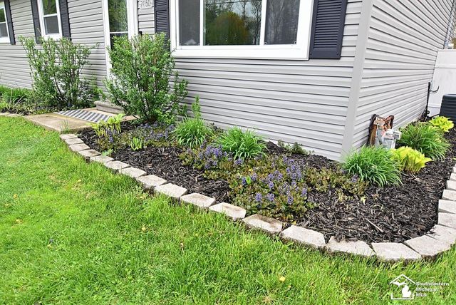 7050 Maplewood Drive, Temperance, MI 48182