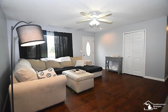 7050 Maplewood Drive, Temperance, MI 48182