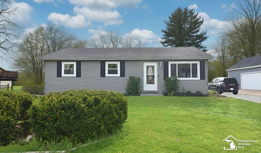7050 Maplewood Drive, Temperance, MI 48182