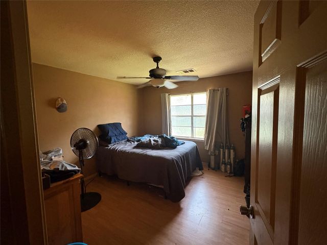 230 Deane Drive, Livingston, TX 77351
