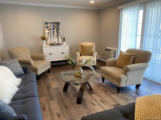 73 Claire Court 73, West Babylon, NY 11704