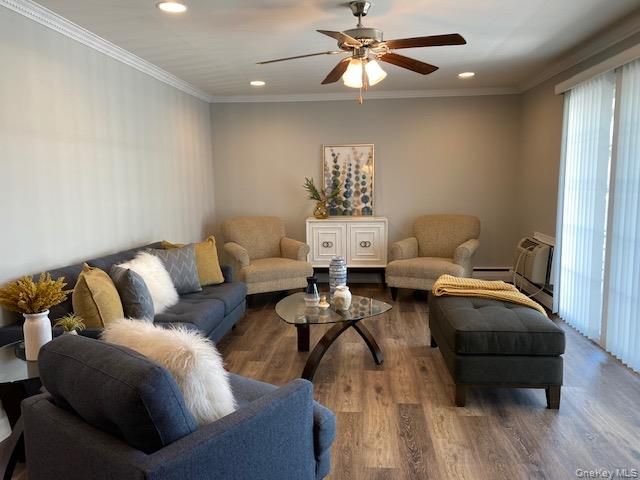 73 Claire Court 73, West Babylon, NY 11704