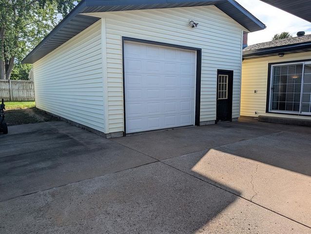 3119 Leslie Lane, Eau Claire, WI 54703