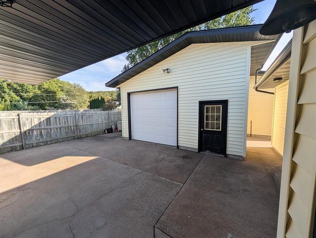 3119 Leslie Lane, Eau Claire, WI 54703