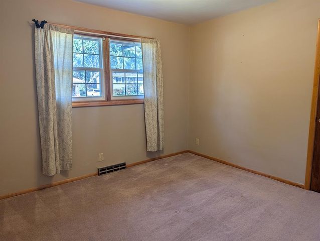 3119 Leslie Lane, Eau Claire, WI 54703