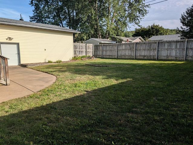 3119 Leslie Lane, Eau Claire, WI 54703