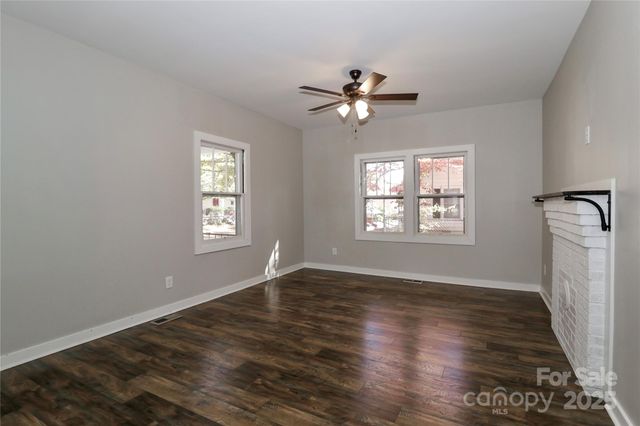 313 Dingler Avenue, Mooresville, NC 28115