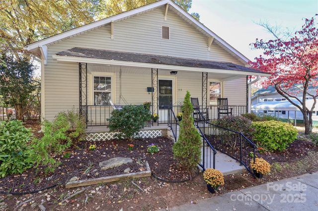 313 Dingler Avenue, Mooresville, NC 28115