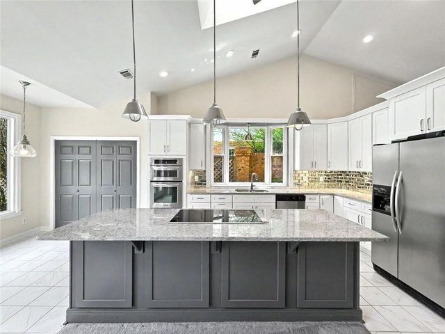 29 Lake Villa Drive, Roswell, GA 30076