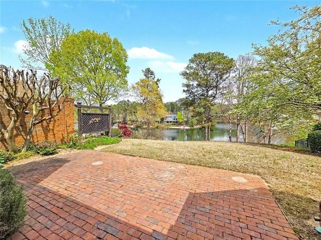 29 Lake Villa Drive, Roswell, GA 30076