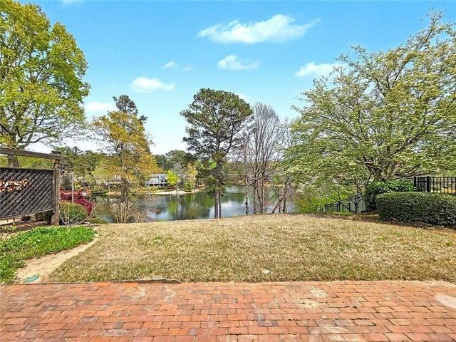 29 Lake Villa Drive, Roswell, GA 30076