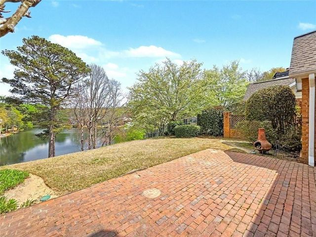 29 Lake Villa Drive, Roswell, GA 30076