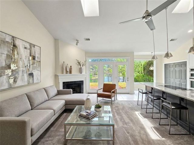 29 Lake Villa Drive, Roswell, GA 30076