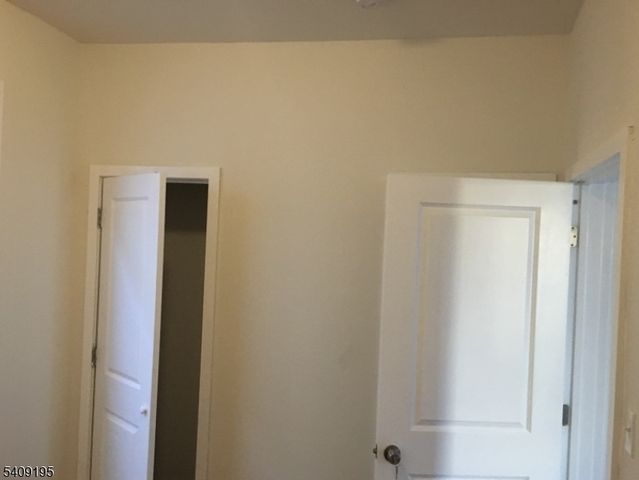 15 Harrison Pl, Clifton City, NJ 07011