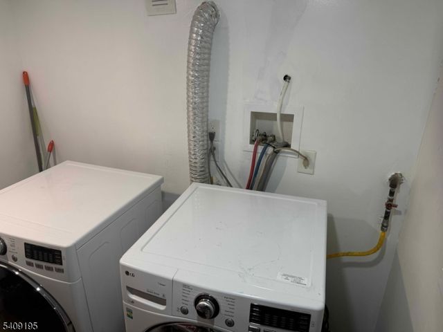 15 Harrison Pl, Clifton City, NJ 07011