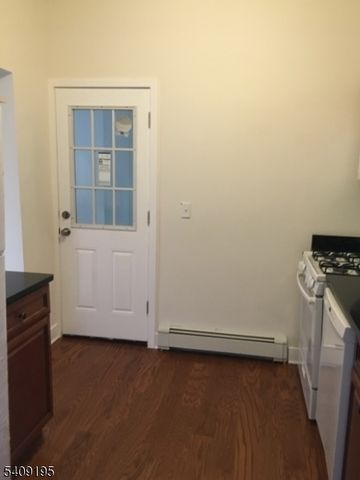 15 Harrison Pl, Clifton City, NJ 07011