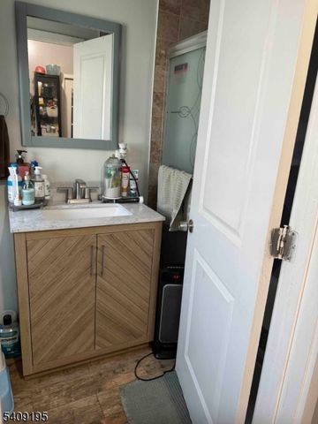 15 Harrison Pl, Clifton City, NJ 07011