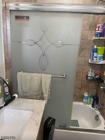 15 Harrison Pl, Clifton City, NJ 07011