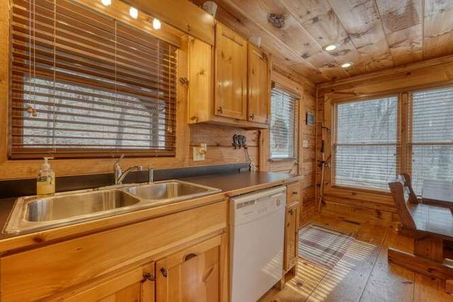 76 Channing Hollow, Morganton, GA 30560