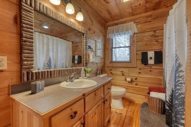 76 Channing Hollow, Morganton, GA 30560