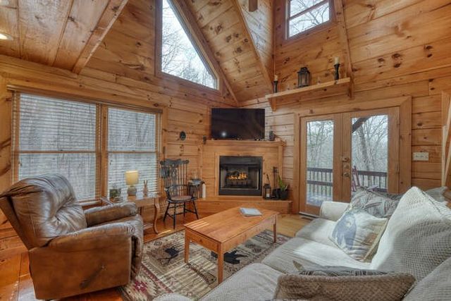 76 Channing Hollow, Morganton, GA 30560