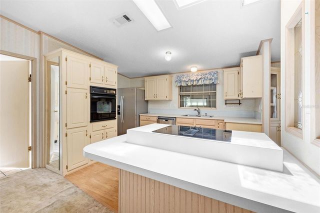 8206 COUNTRY CLUB DRIVE, Brooksville, FL 34613