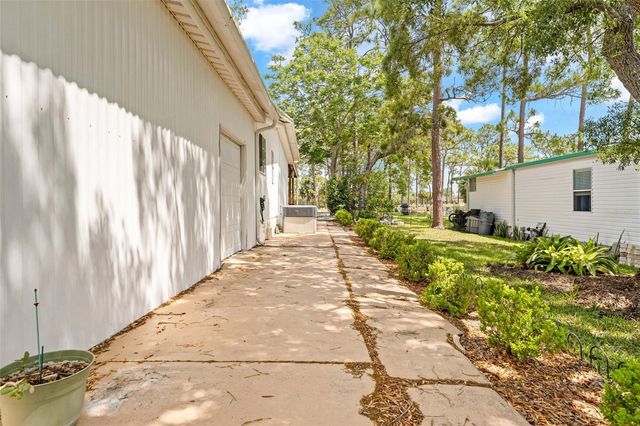 8206 COUNTRY CLUB DRIVE, Brooksville, FL 34613