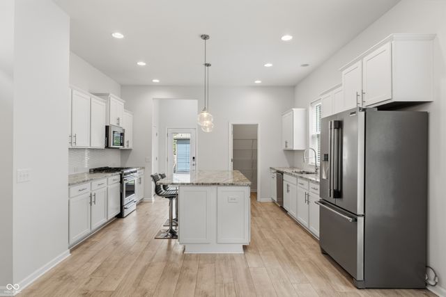 2327 N College Avenue, Indianapolis, IN 46205