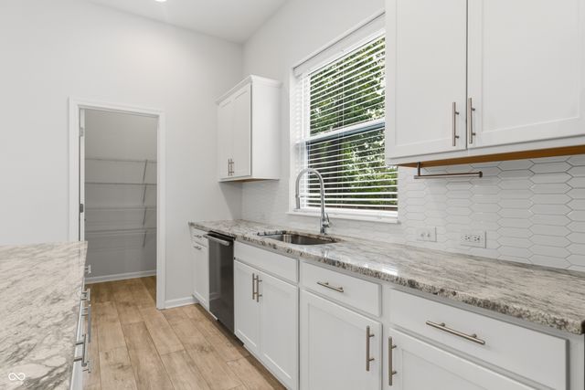 2327 N College Avenue, Indianapolis, IN 46205