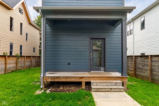 2327 N College Avenue, Indianapolis, IN 46205