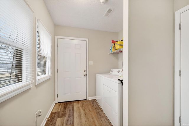 2204 E Cornell Avenue, Muncie, IN 47303