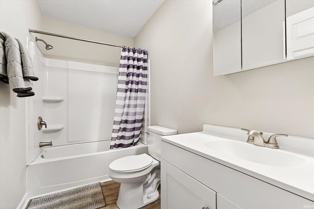 2204 E Cornell Avenue, Muncie, IN 47303