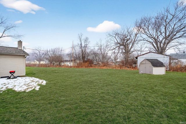 2204 E Cornell Avenue, Muncie, IN 47303