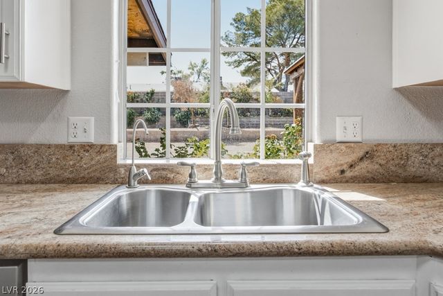 251 West Laval Drive, Henderson, NV 89015